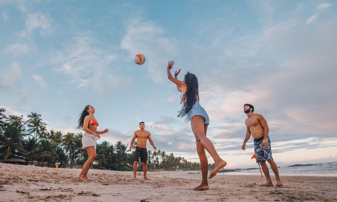 Esportes de verão: onde surgiu o vôlei de praia?