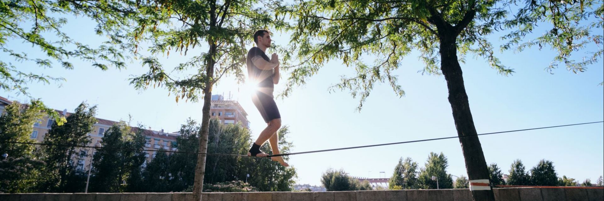 Slackline: descubra tudo sobre o esporte de equilíbrio