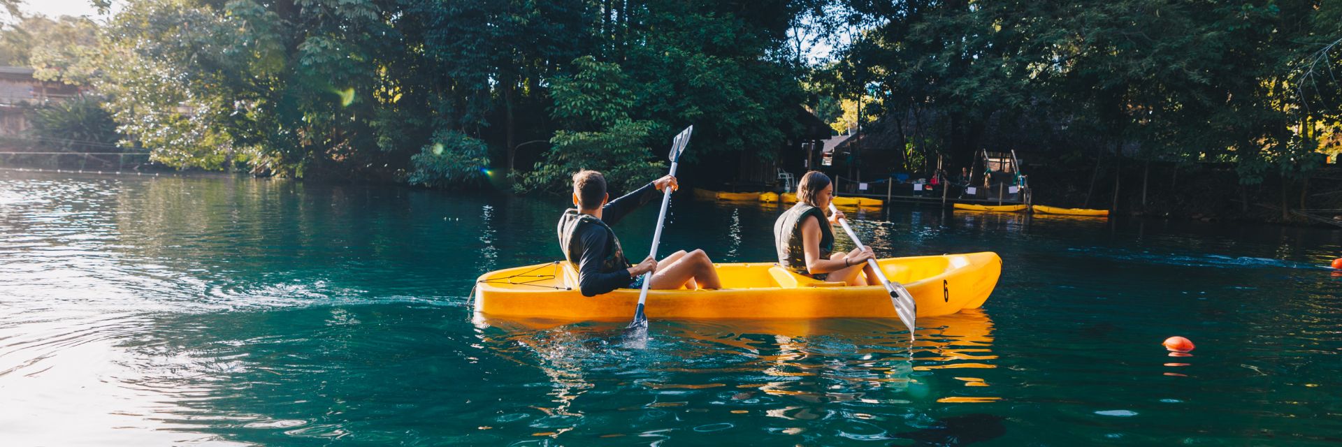 Tudo o que você precisa saber sobre como remar caiaque!