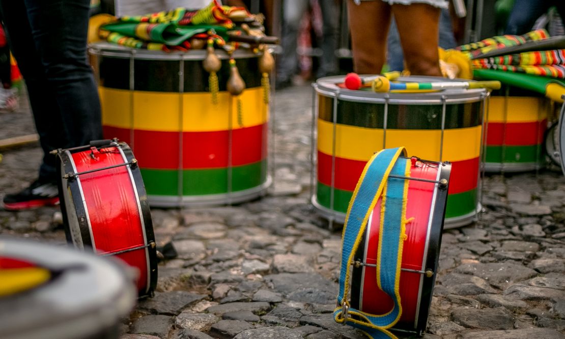 Olodum: como a escola de tambores revolucionou a música baiana