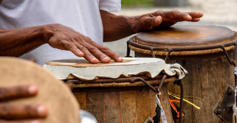 Maculelê: conheça esta dança baiana que encanta qualquer um